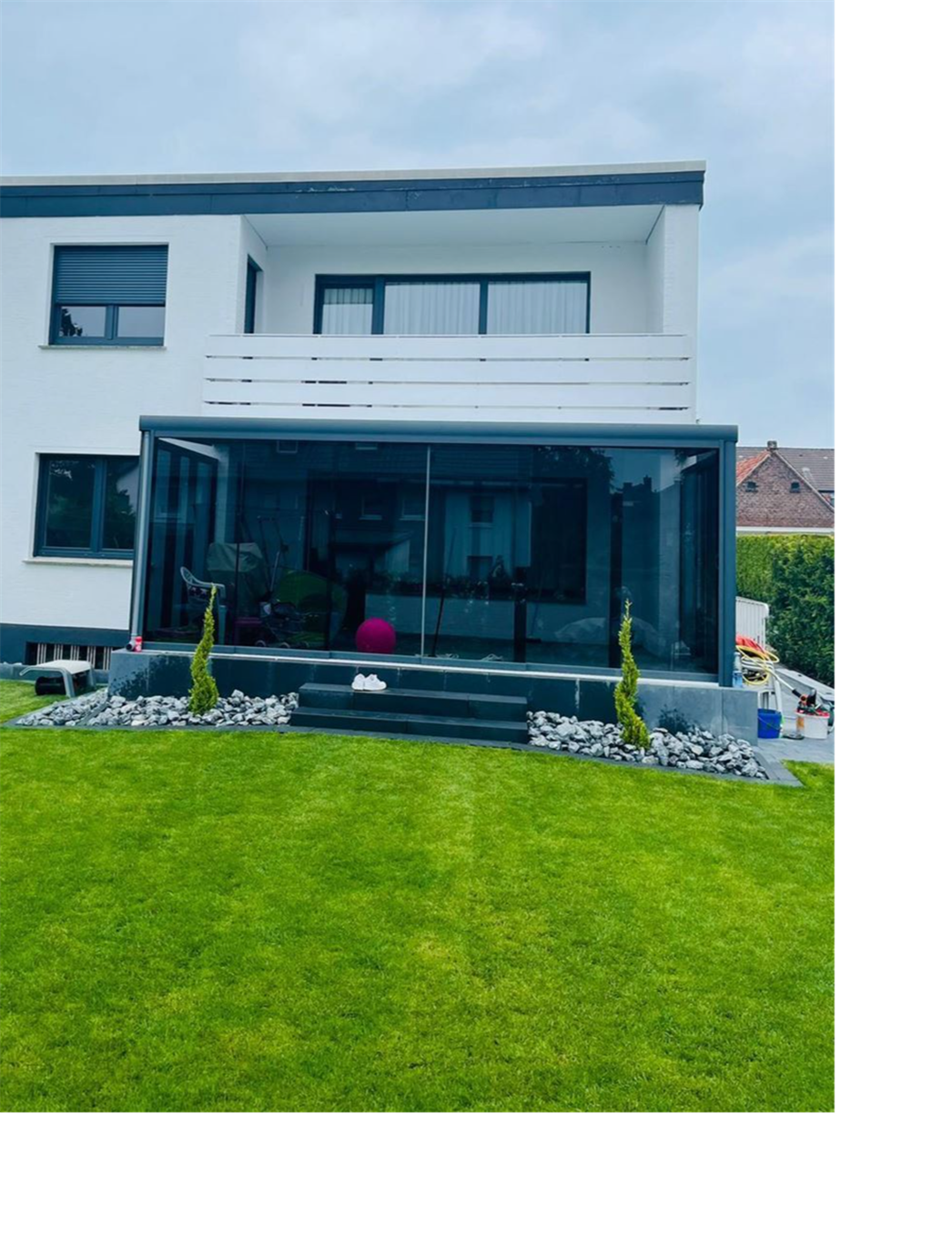  Modernes Einfamilienhaus mit Smart-Home, Wintergarten und zentraler Lage in Halle Westfalen 