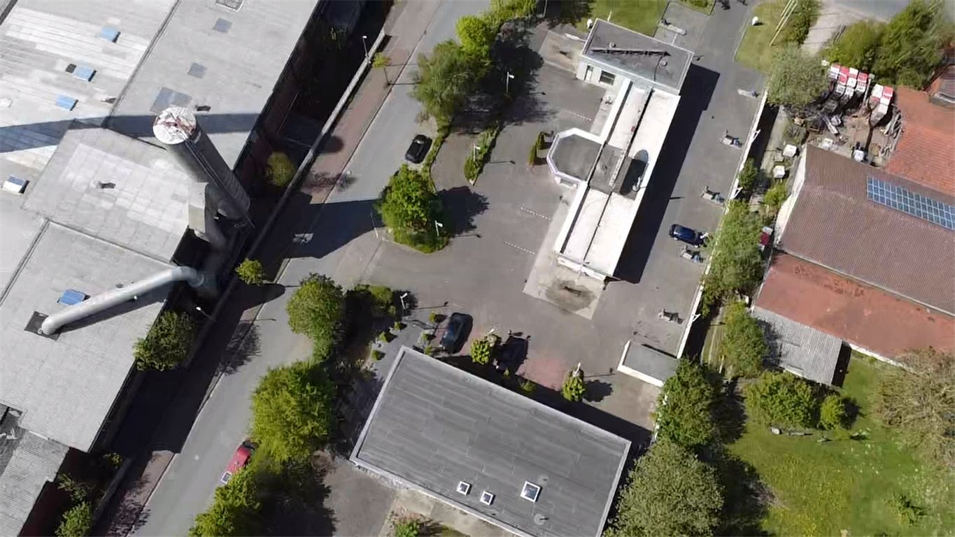 SB-Waschstraße mit Werkstatt und  Bürogebäude in Werther Westfalen