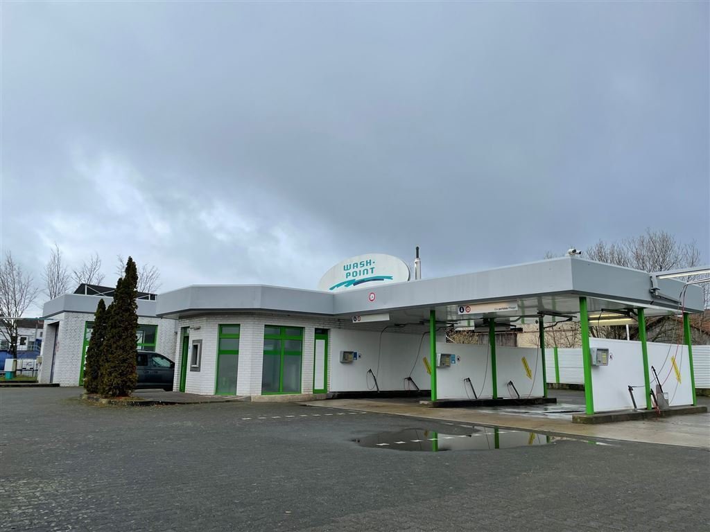 SB-Waschstraße mit Werkstatt und  Bürogebäude in Werther Westfalen