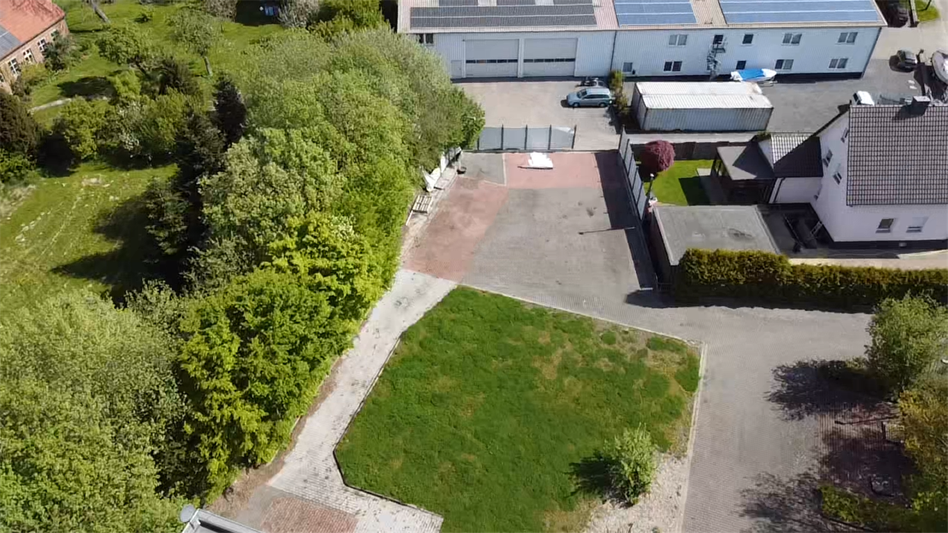 SB-Waschstraße mit Werkstatt und  Bürogebäude in Werther Westfalen