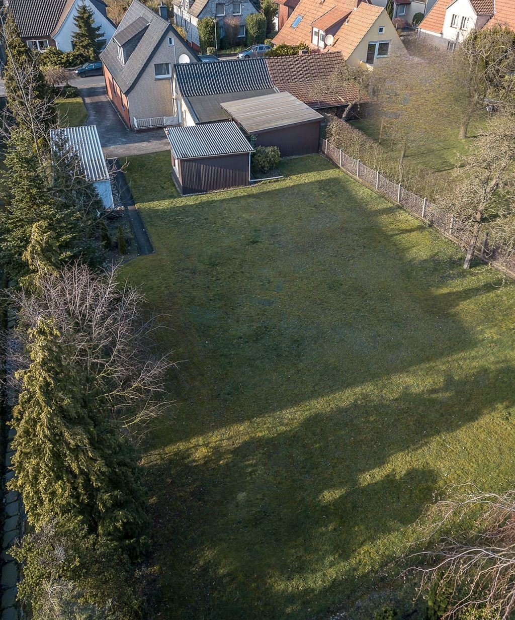 Vielseitiges Haus auf großem  Grundstück mit zahlreichen  Gestaltungsoptionen