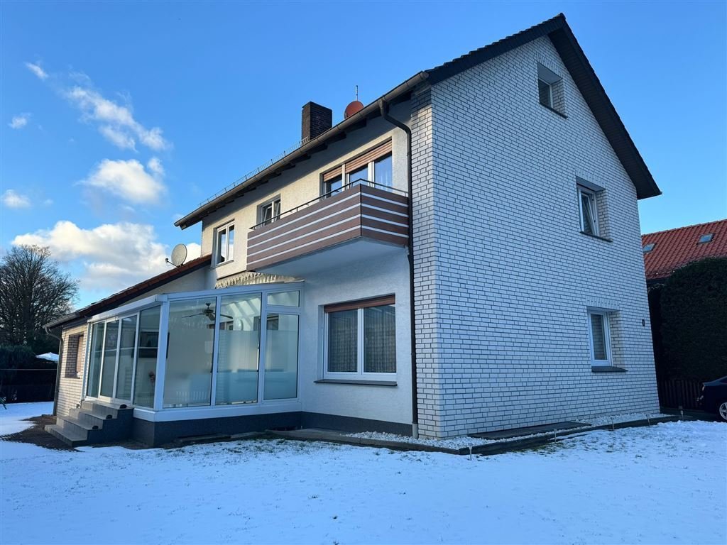 Mehrfamilienhaus in Senne mit 3- Wohneinheiten