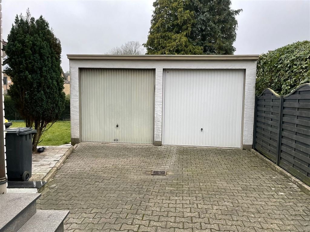 Mehrfamilienhaus in Senne mit 3- Wohneinheiten