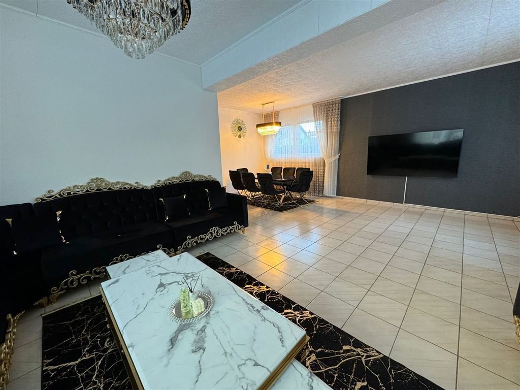 Mehrfamilienhaus in Senne mit 3- Wohneinheiten