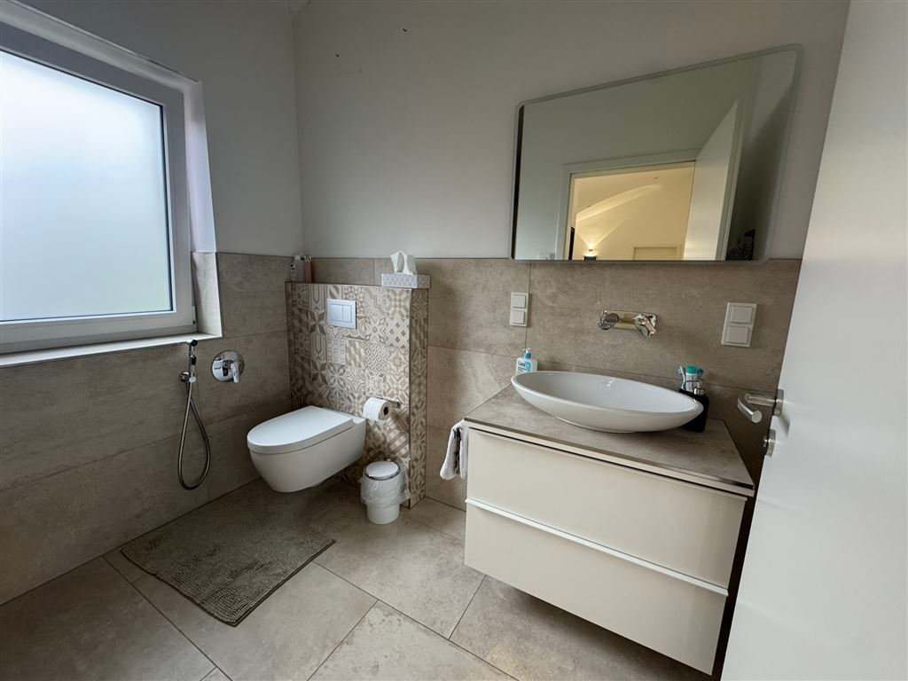 Modernes Familienidyll in Ibbenbüren:  Stilvolles Einfamilienhaus mit  hochwertiger Ausstattung und Inventar