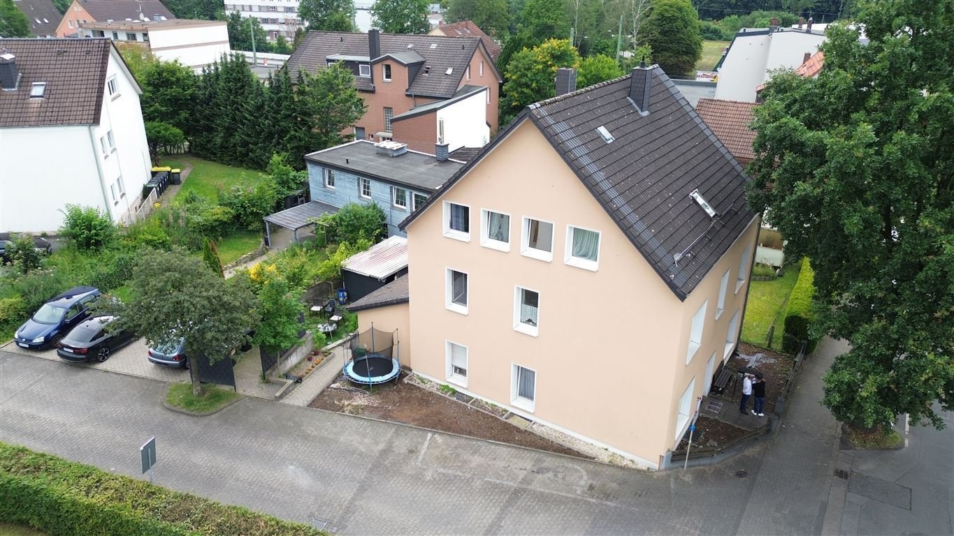 Charmantes Mehrfamilienhaus mit  Nebenhaus in Bielefeld-Gadderbaum !!