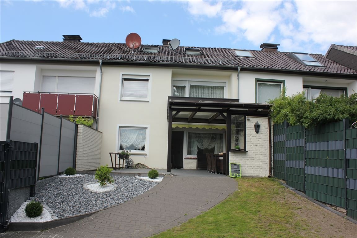 Attraktives und solides Reihenhaus in ruhiger Anliegerstraße BI-Senne!