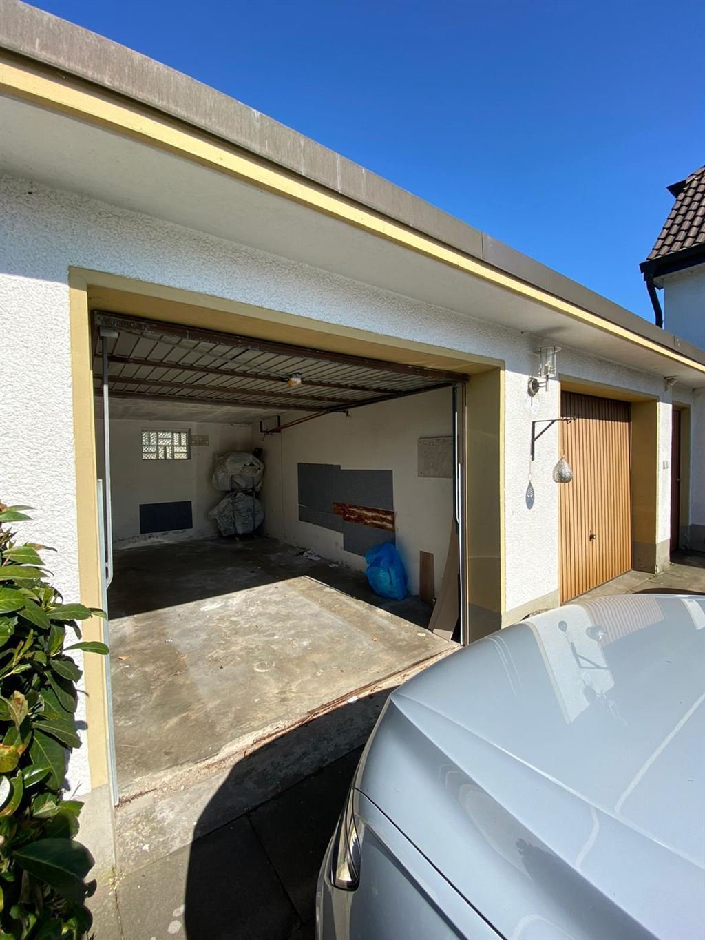 Zweifamilienhaus mit großem  Grundstück in Halle Westf.