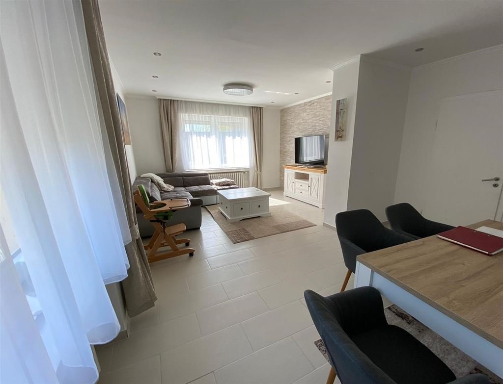 Zweifamilienhaus mit großem  Grundstück in Halle Westf.