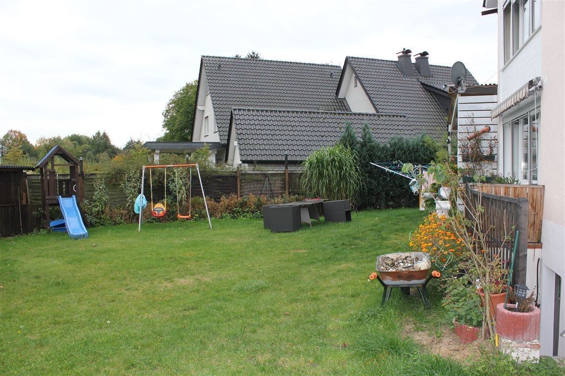  Mehrgenerationenhaus mit Baugrundstück in Bielefeld -Sennestadt