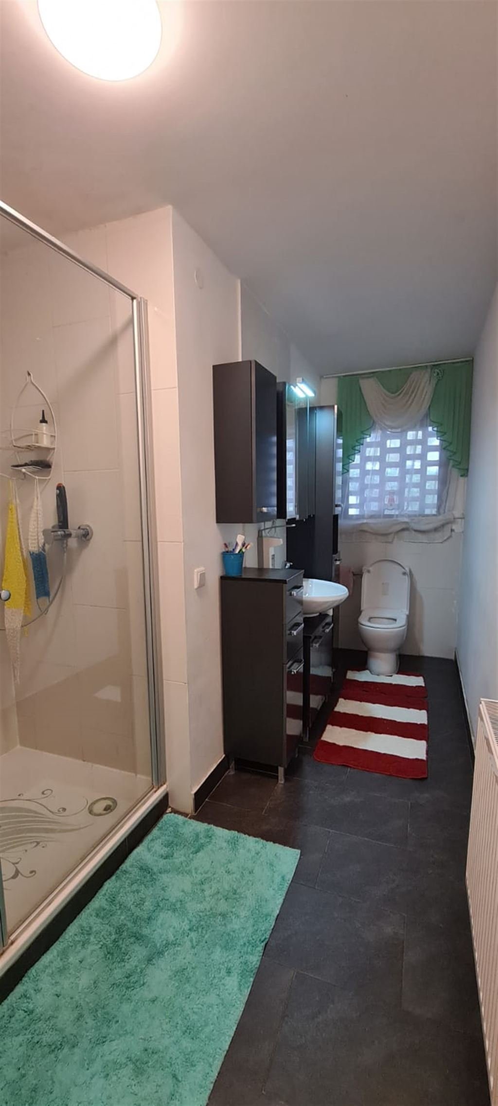 Charmantes Einfamilienhaus mit  Einliegerwohnung und Baugrundstück  mit viel Platz für Ihre Ideen. 