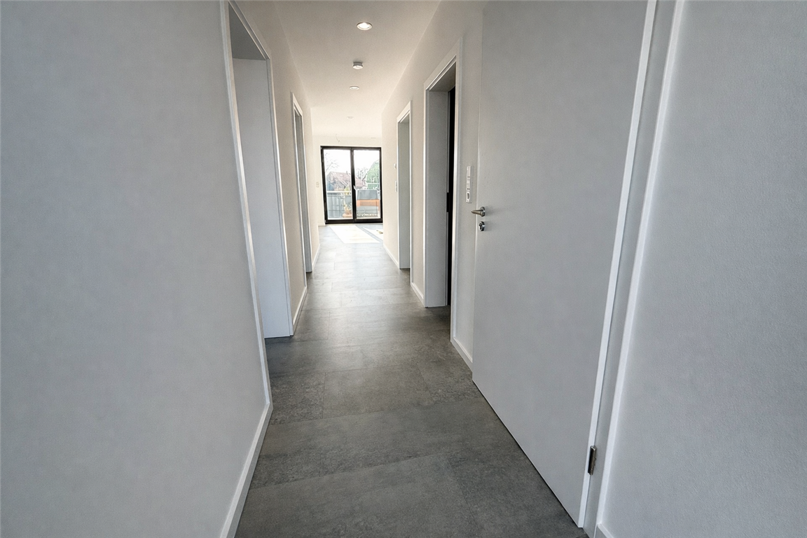 Neuwertiges 3-Familienhaus in Werther  (Westfalen) – KfW-55-Neubau 2024 mit  Luftwärmepumpe, Solaranlage & Top Ausstattung! 