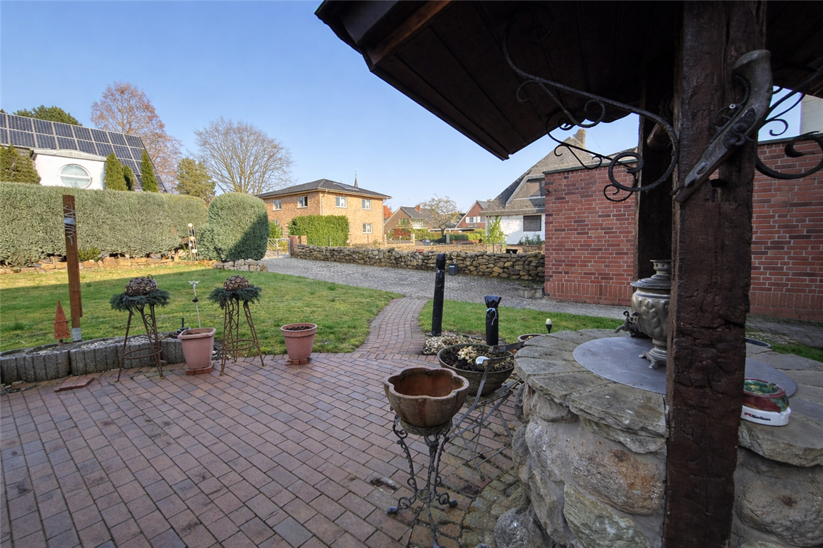 Einfamilienhaus mit großem  Grundstück, zwei Garagen und  vielseitigem Platzangebot in Hörstel Riesenbeck