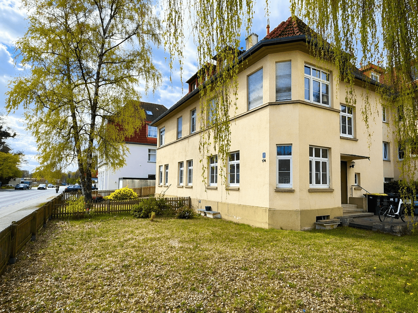 Helle 4-Zimmer-Wohnung mit Balkon, Garage & Gartenanteil – gepflegt und sofort nutzbar