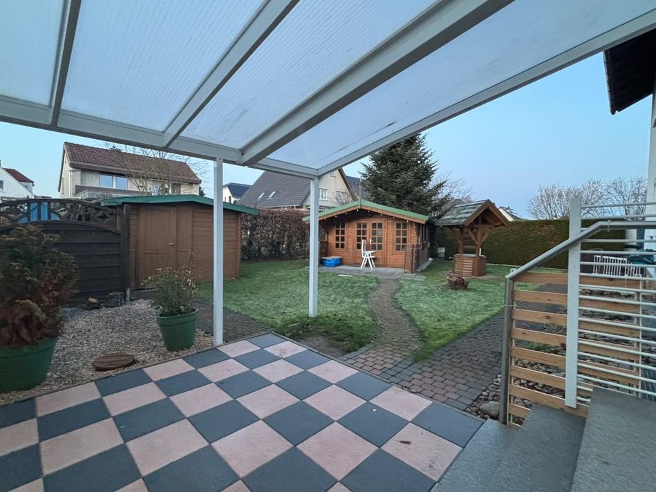 Kapitalanlage mit solider Rendite – Gepflegtes Zweifamilienhaus in Bünde mit Garten, Balkon & 4 Stellplätzen