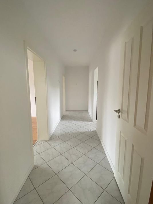 Kapitalanlage mit solider Rendite – Gepflegtes Zweifamilienhaus in Bünde mit Garten, Balkon & 4 Stellplätzen