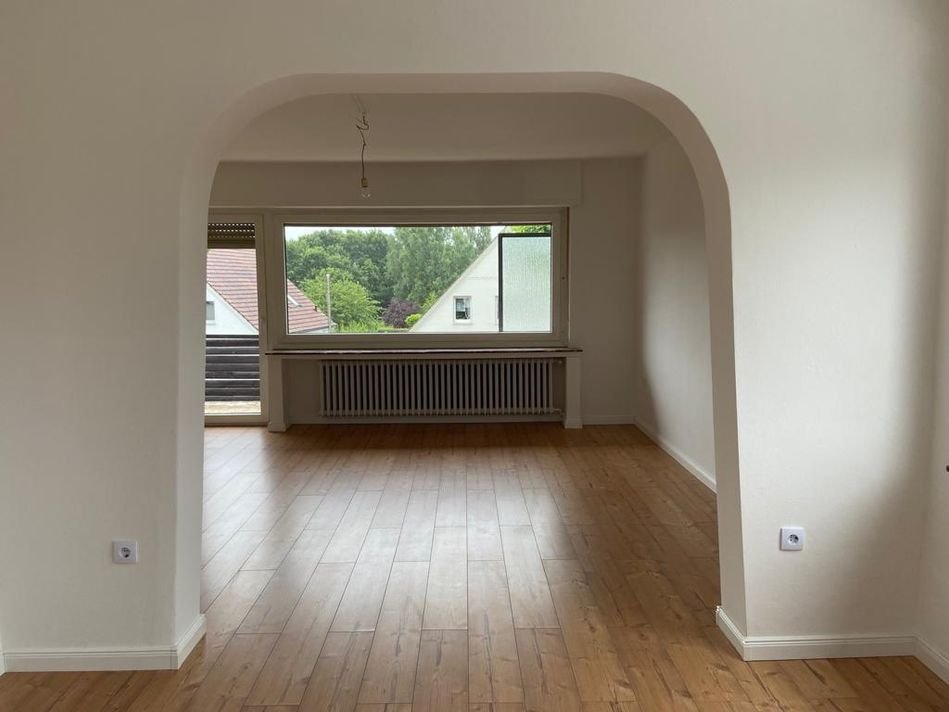 Kapitalanlage mit solider Rendite – Gepflegtes Zweifamilienhaus in Bünde mit Garten, Balkon & 4 Stellplätzen