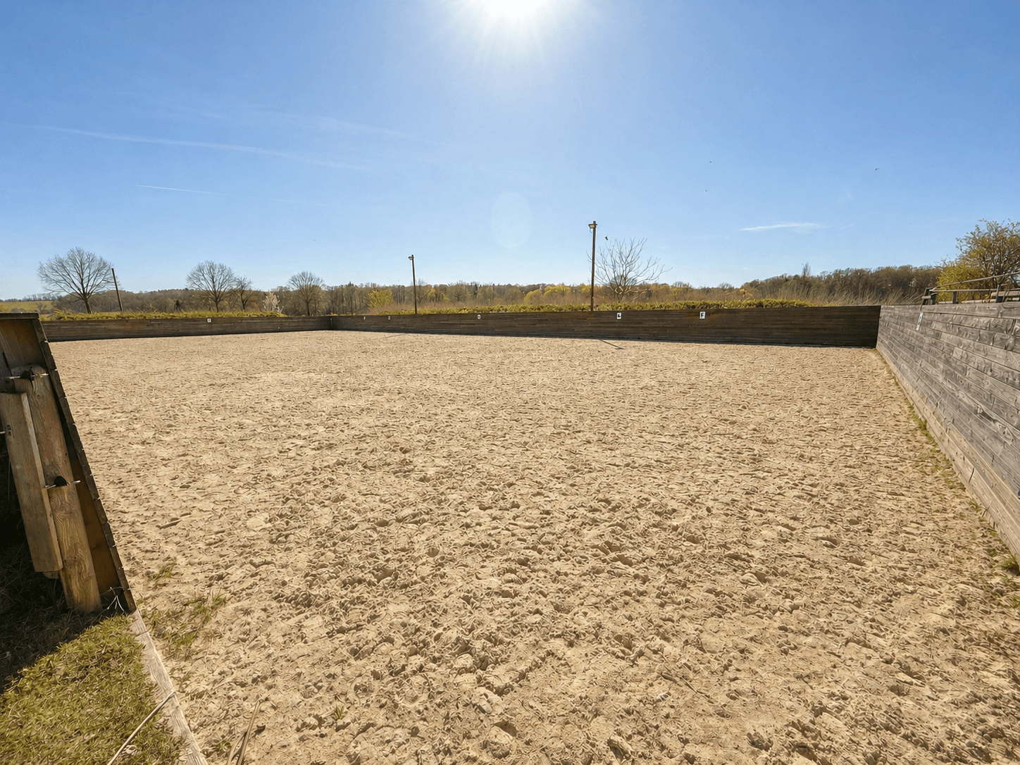Exklusives Anwesen mit Reitanlage auf ca. 35.000 m² Grundstück in idyllischer Lage