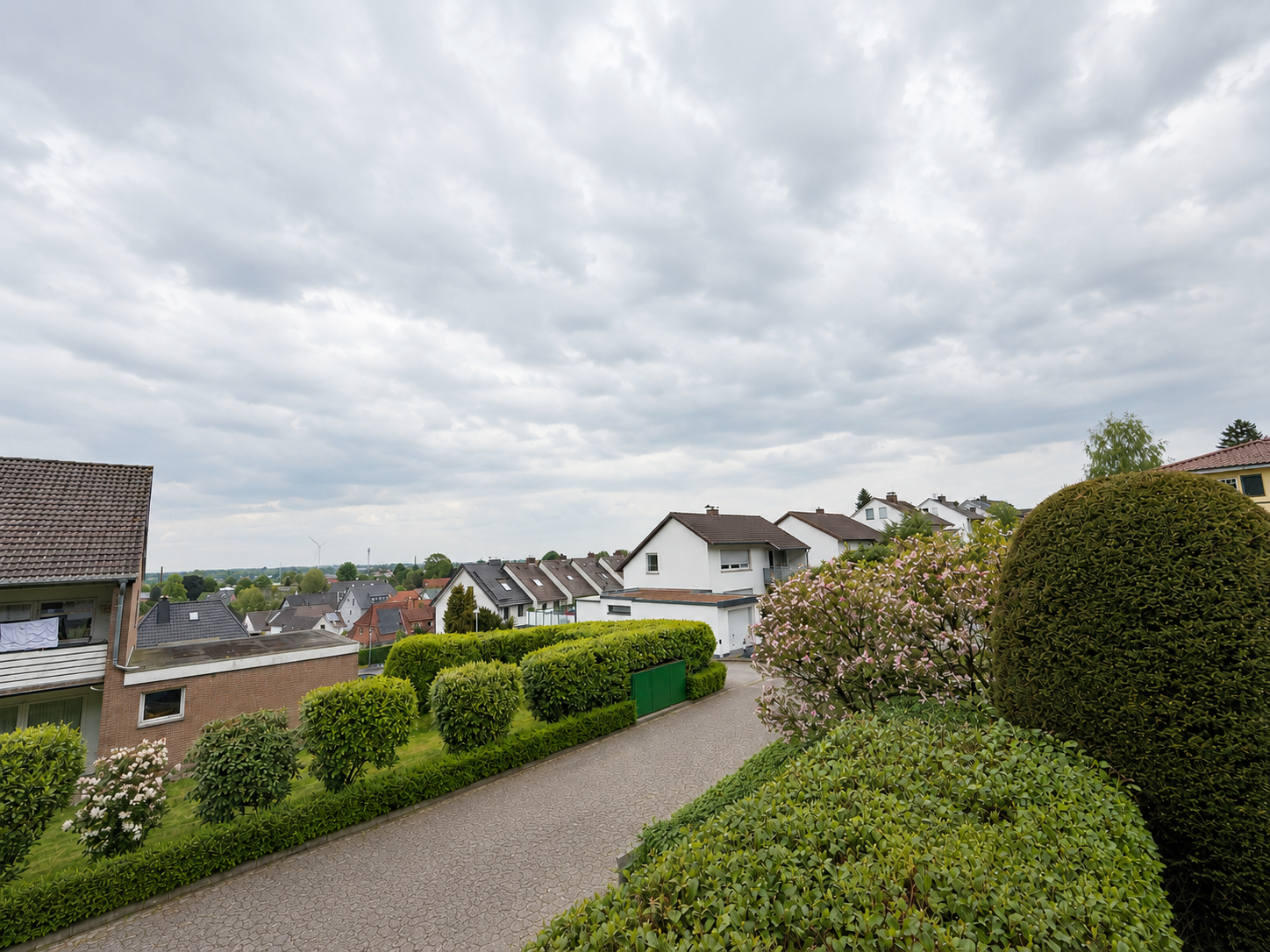 Exklusive Wohnidylle am Teutoburger Wald – Großzügiges Einfamilienhaus mit Einliegerwohnung in begehrter Lage von Werther (Westf.)