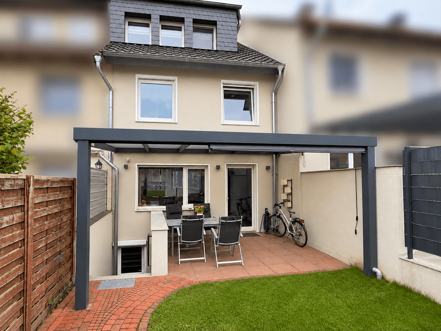 Modernisiertes Reihenmittelhaus mit zusätzlichem Raumangebot 