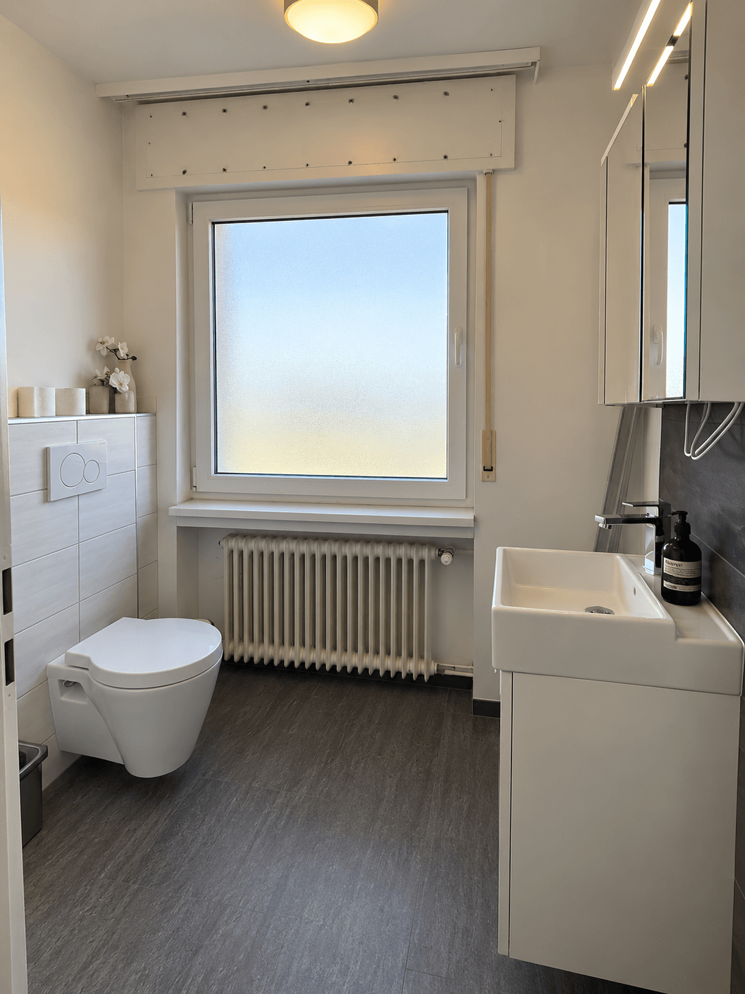 Großzügiges Wohnhaus mit Einliegerwohnung, Vollkeller und großem Grundstück in Detmold